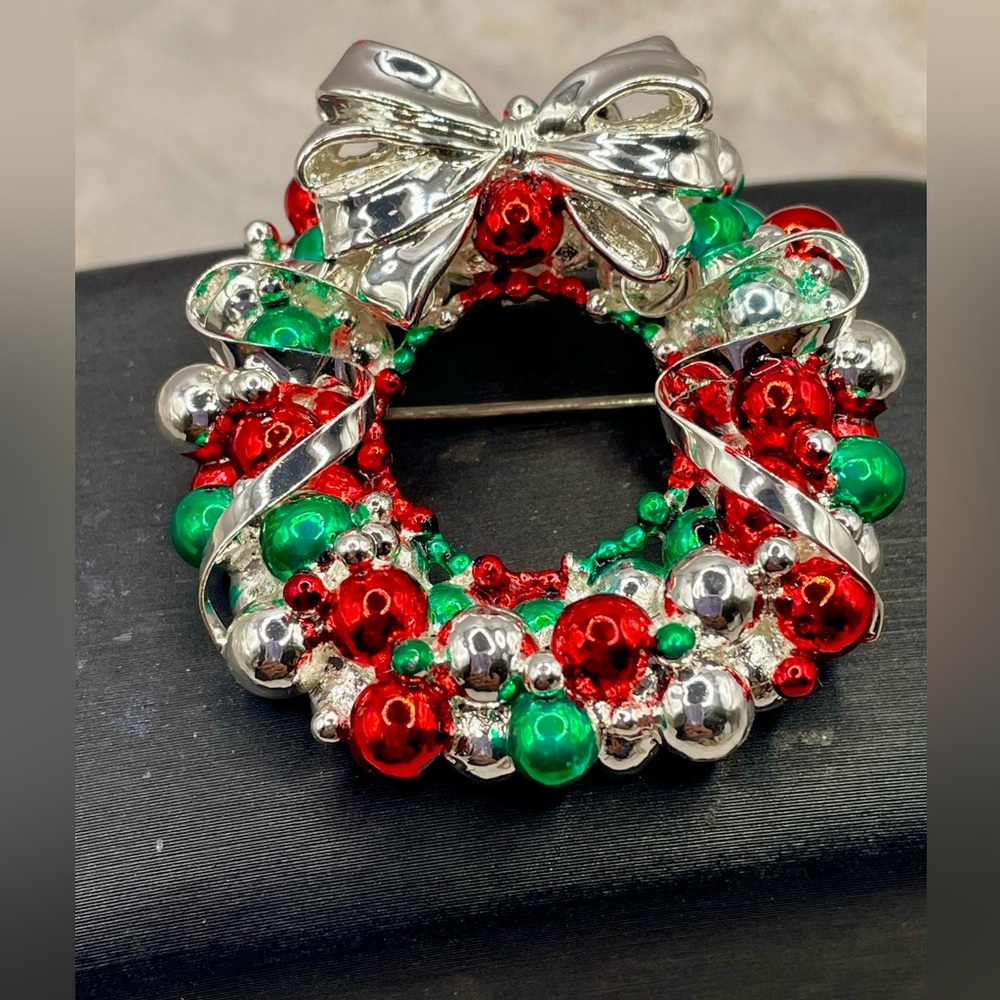 Vintage Best Christmas Wreath and Bow Silver, Red, Green Brooch and Pendant